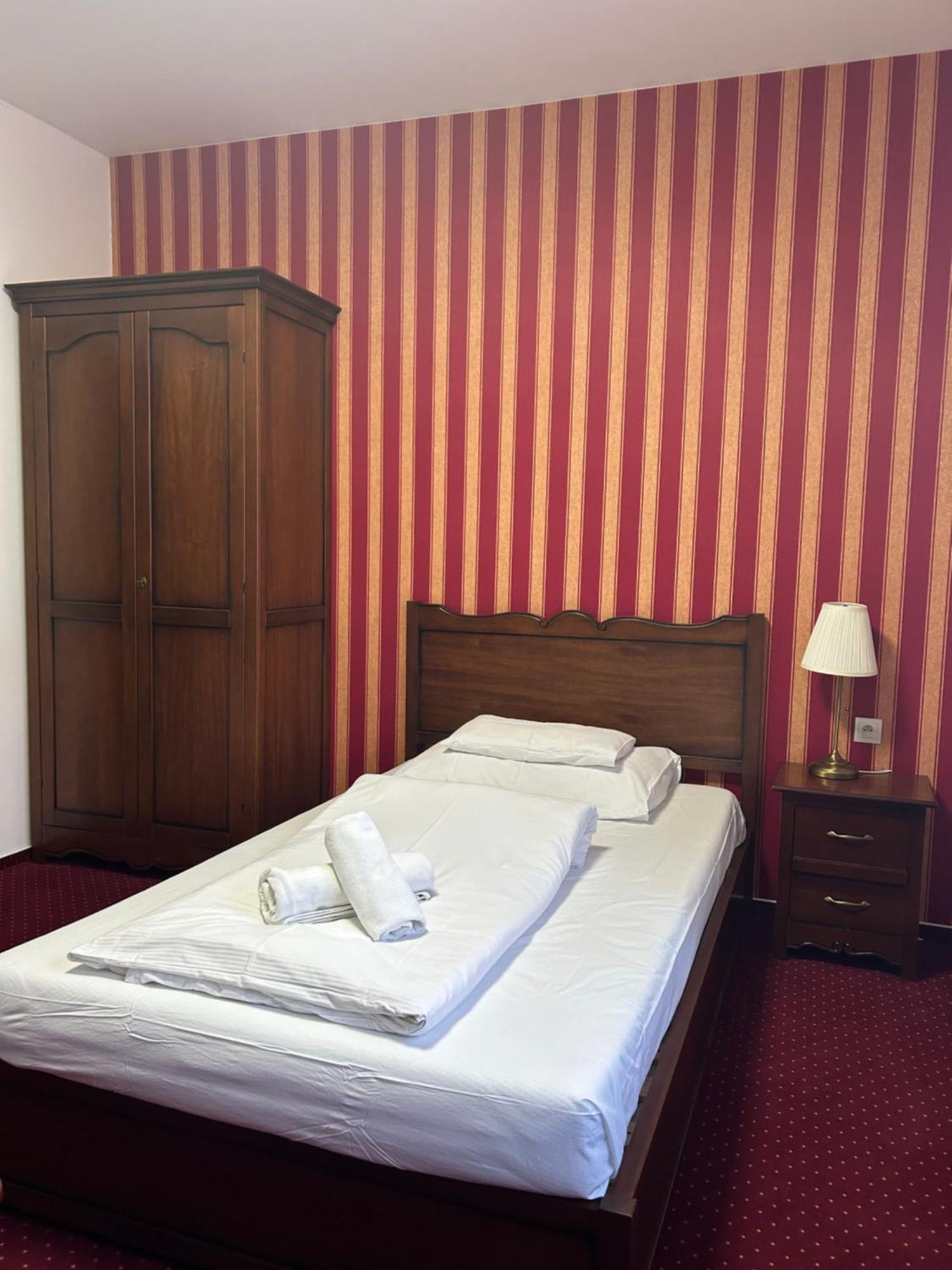 Zamocka Koruna U Hoffera Nitra Extérieur photo